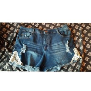 Lace denim shorts
